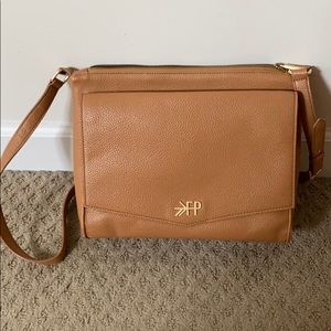 Freshly picked crossbody bag in cognac